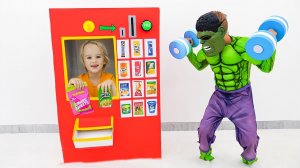 Влад и Ники   Детская история с торговым автоматом и супергероями.