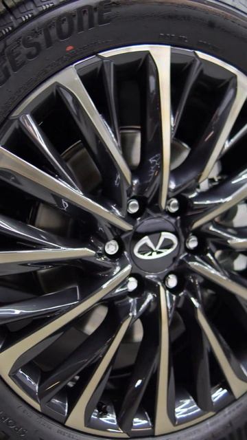 Новейший Infiniti QX80 продолжает оставаться одним из флагманов бренда и получил много обновлений