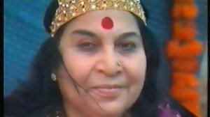 Шри Деви Атхарва Ширша в присутствии Шри Матаджи