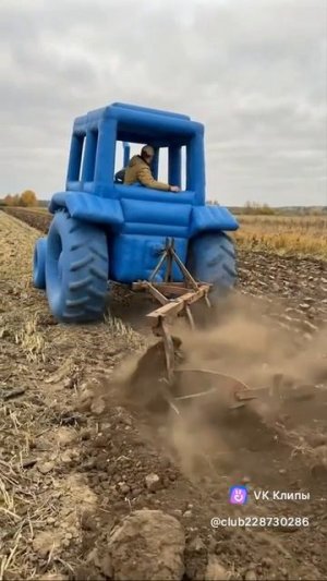 Надувной трактор Belarus