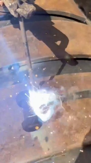 Предлагайте свои идеи, для чего он приготовил этот предмет.