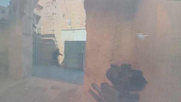 играю в кс 2 на фоне друг... играю имба