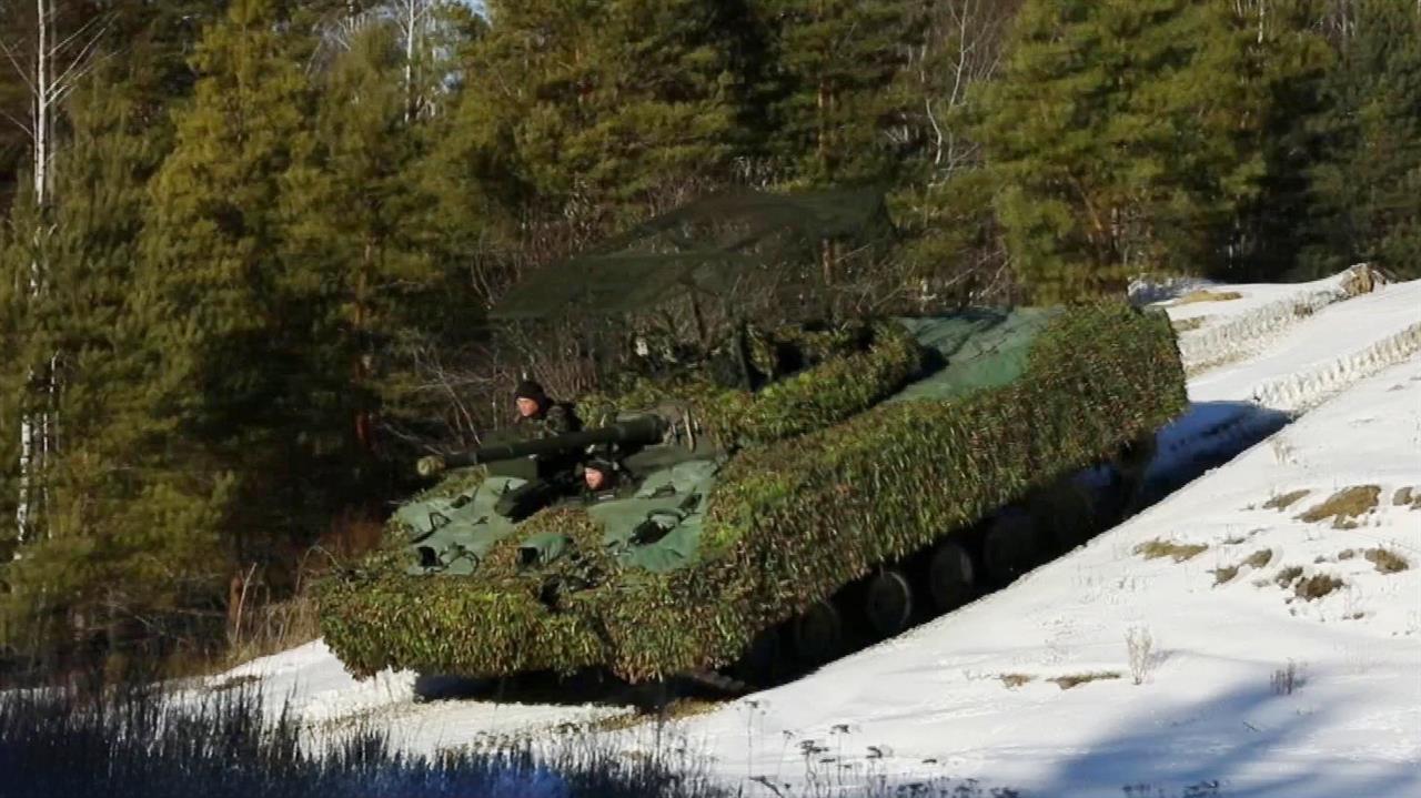 Новая партия БМП-3 отправилась в подразделения российской армии. смотреть онлайн