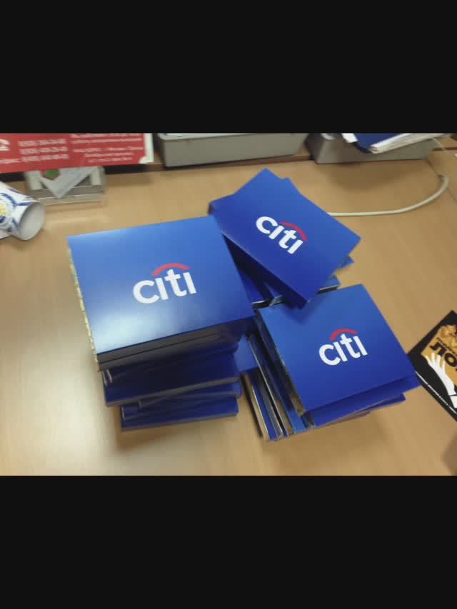 Сейчас все меньше упаковки с логотипом?.. смотреть онлайн