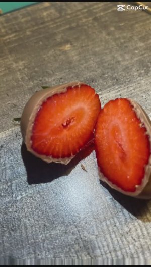 Сладкие подарки из клубники