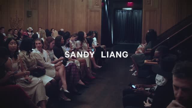 Показ женской коллекции Sandy Liang весна-лето 2026 смотреть онлайн
