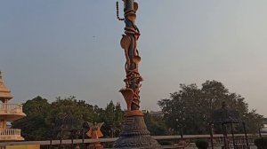 Статуя черепахи!