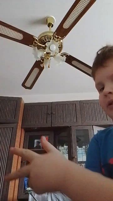 когда с другом поспорил😑😑😑