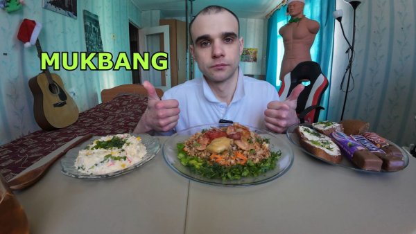 МУКБАНГ ГРЕЧКА С БЕКОНОМ / КРАБОВЫЙ САЛАТ / БУТЕРБРОДЫ С МАСЛОМ / ШОКОЛАДНЫЕ БАТОНЧИКИ / ЕДА / АСМР