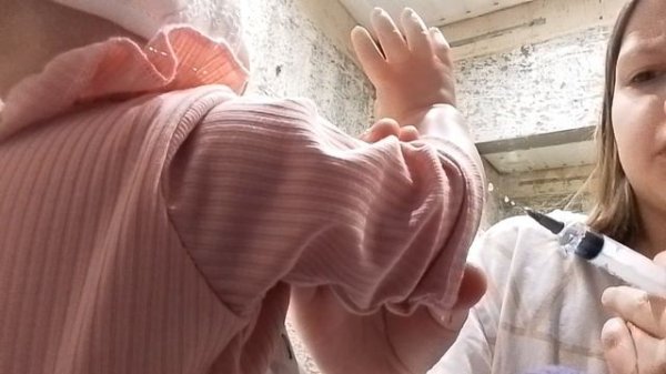 Эмили заболила бедняжка 1 часть