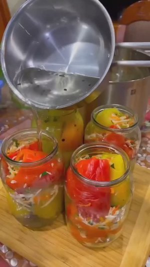 Болгарский перчик на зиму с капустой.