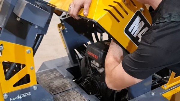 Капот на мини-погрузчике БРАТОК