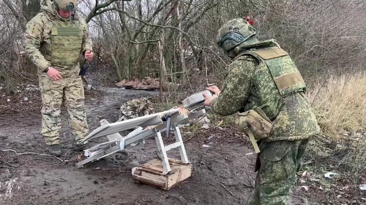 Российская армия нанесла удар по огневой точке ВСУ в Харьковской области. смотреть онлайн