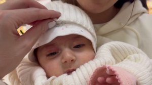 Камилка  вышла в тц на прогулку с Патрицией