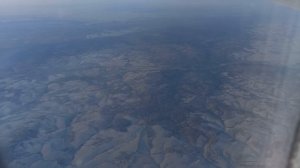 Горы под крылом самолёта!