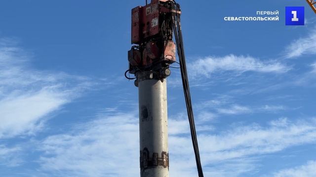 Впервые за 70 лет в Донецке ремонтируют мост через реку Кальмиус смотреть онлайн