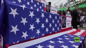 إيران.. توابيت رمزية لقيادات الجيش الأمريكي والناتو تظهر خلال احتفالات الذكرى الـ47 للثورة الإسلامية