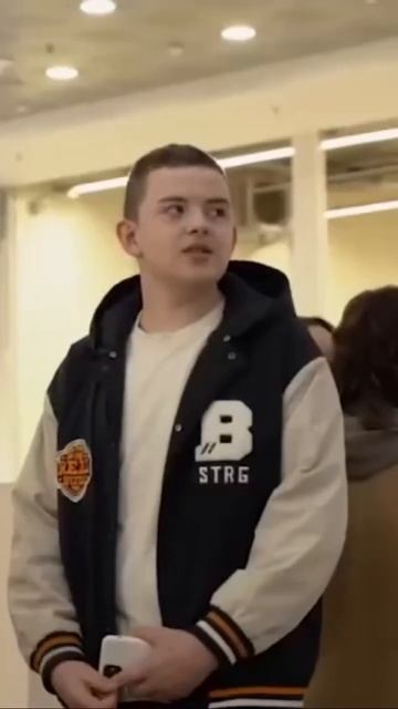 Флэшмоб песни Катюша в торговом центре Капитолий. Город Орехово-Зуево #9мая смотреть онлайн