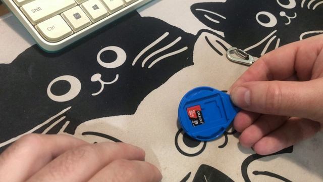 Брелок агента 007