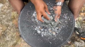 ПОИСК ЗОЛОТЫХ САМОРОДКОВ В ГОРНОЙ ДРЕВНЕЙ РЕКЕ!!!