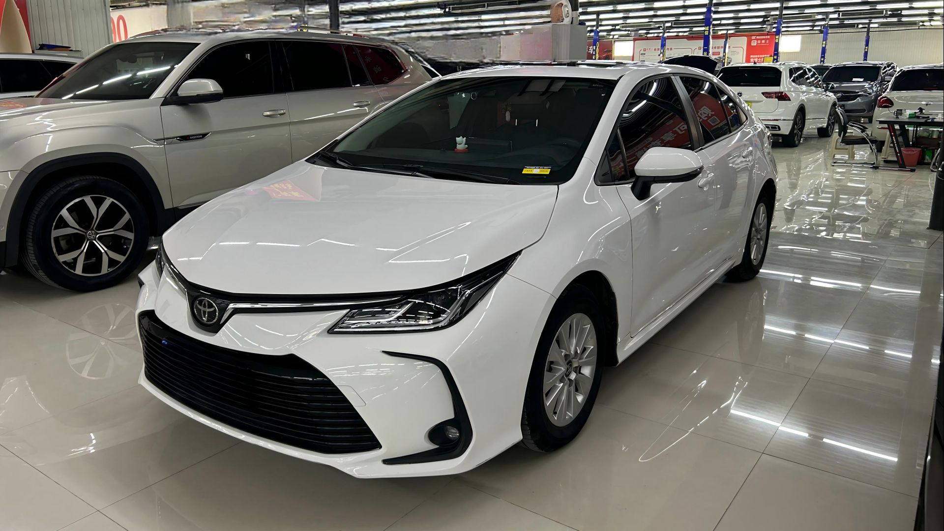 Автомобиль дня --Toyota Corolla TNGA 1.5L CVT смотреть онлайн