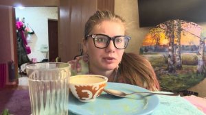 МУКБАНГ ПРО ЛОРУ УСА ЛЮДИ ТАКИЕ ЕХИДНЫ КОРОЧЕ ВСЕХ ОБОРОЛА Я