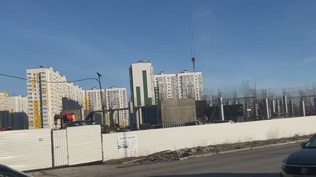 Строительство поликлиники продолжается. Детский сад. ЖК Хозяин морей. смотреть онлайн