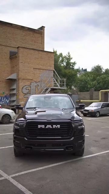 RAM 1500 LARAMIE SPORT 2025 в SGM