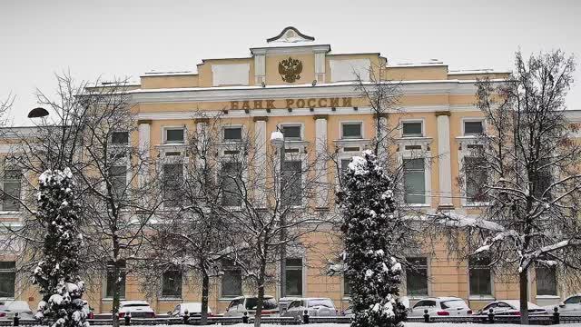 Доллар укрепляет позиции смотреть онлайн