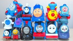 Вставьте батарейки в игрушки