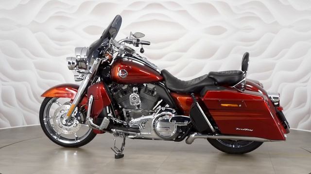 Harley-Davidson CVO vin 5HD1PG8E5DB952177 смотреть онлайн