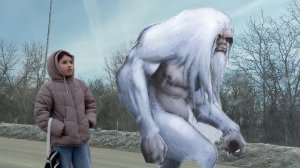 На меня напал Снежный человек😨