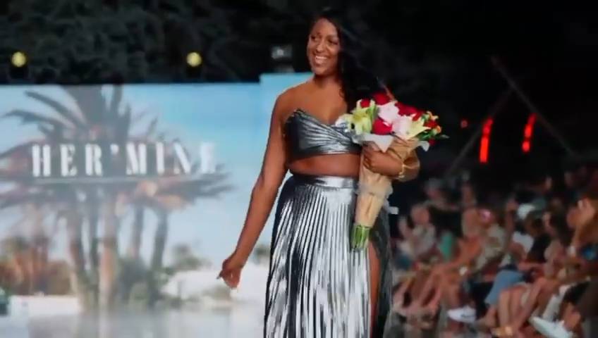 Девочки на вызов. 18+. Эротика смотреть онлайн