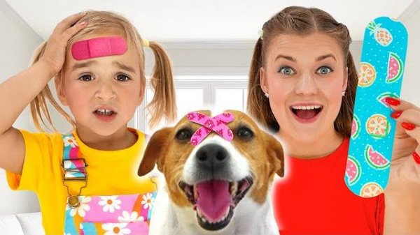 Алиса и тётя помогают справиться с синяком — Детские истории