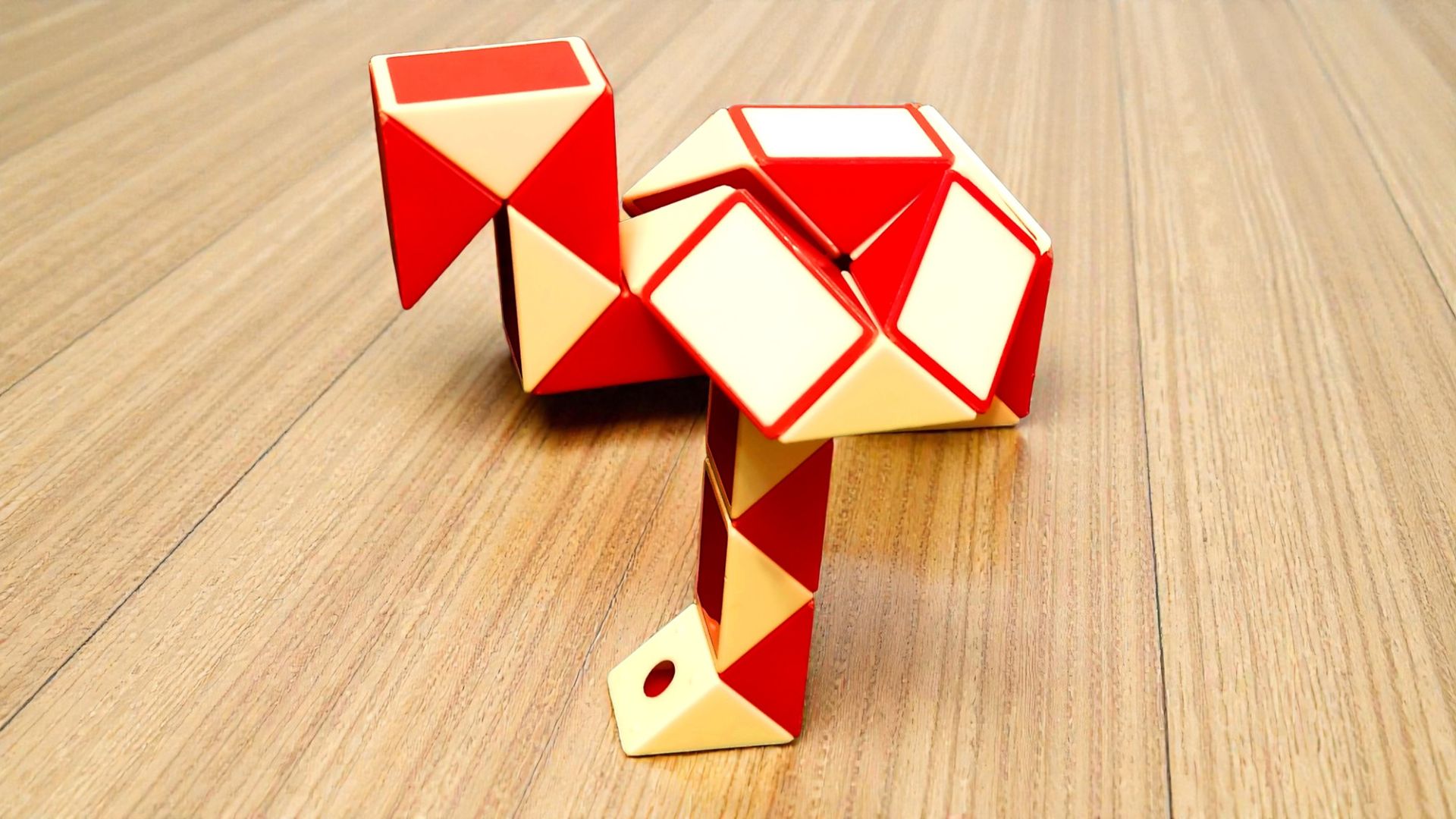 Змейка Рубика ФЛАМИНГО Rubik`s Snake FLAMINGO смотреть онлайн