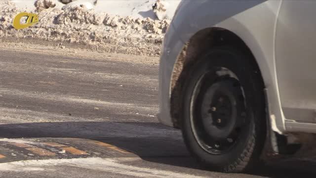 НАЧАЛЬНИК ОТДЕЛА ГИБДД ЖЕЛЕЗНОГОРСКА ПРОКОММЕНТИРОВАЛ УСТАНОВКУ ИСКУССТВЕННЫХ НЕРОВНОСТЕЙ НА ДОРОГАХ смотреть онлайн