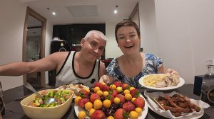 Мукбанг ОТМЕТИЛИ праздник нашей ЛЮБВИ! Аппетит приходит во время ЕДЫ! Пробуем тайские ИЗЫСКИ на ужин