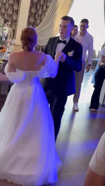 Свадьба Эльвины и Ильнура — настоящий праздник души! смотреть онлайн