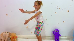 Настя участвует в танцевальном конкурсе