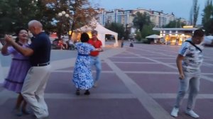 В городском саду.....