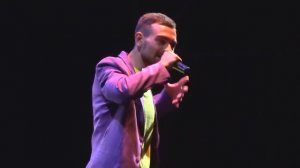 Песня Уютное кафе Саша Санта