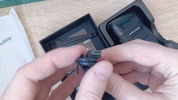 Электрическая беспроводная бритва VGR v-353. Шейвер