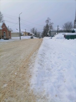 П. Юрино
.. Рынок, барахолка..Среда 11 февраля