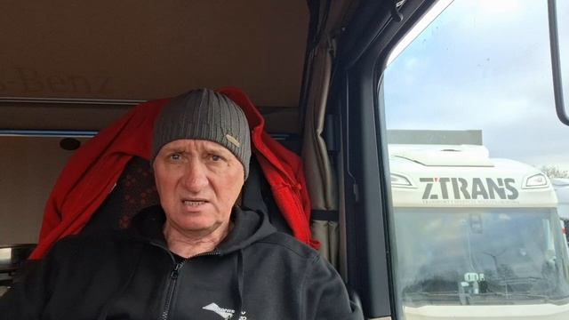 Новый MERCEDES ACTROS 2025 года поломался, проблема с электрикой!! СhatGPT помогает в ремонте!))