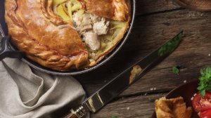 Рыбный пирог с рисом и яйцами