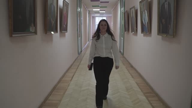 Наталья Олейникова о педагогической карьере в АГУ смотреть онлайн