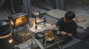 -15℃ Поход в снежный кемпинг с моей собакой . Надувная палатка на 2 комнаты . Дровяная печь ASMR