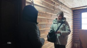 В Колпашеве в двухэтажном деревянном доме обрушился потолок.