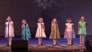 "Раз ладошка". Вокальный ансамбль "Капельки солнца"
