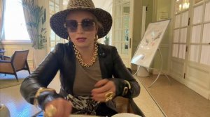 Эйфирчик 🧁об опасности демонстрации богатства 💎